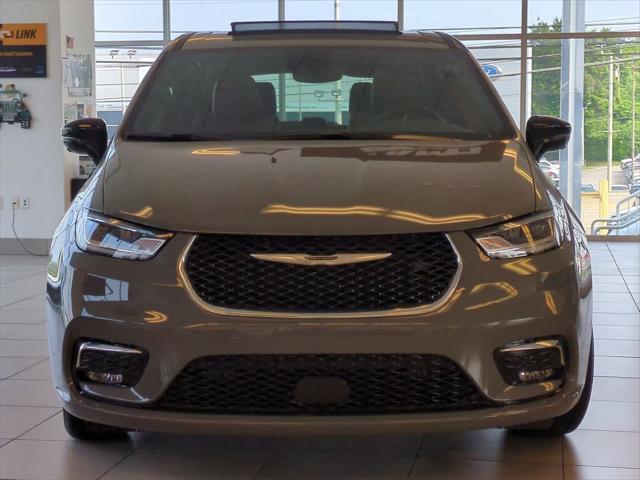 2025 Chrysler Pacifica PACIFICA SELECT