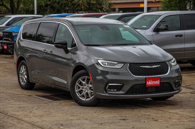2025 Chrysler Pacifica PACIFICA SELECT