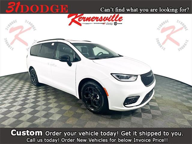 2025 Chrysler Pacifica Hybrid PACIFICA PLUG-IN HYBRID S APPEARANCE