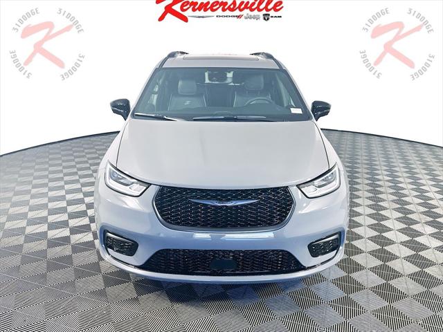 2025 Chrysler Pacifica Hybrid PACIFICA PLUG-IN HYBRID S APPEARANCE