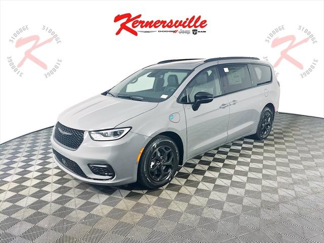 2025 Chrysler Pacifica Hybrid PACIFICA PLUG-IN HYBRID S APPEARANCE