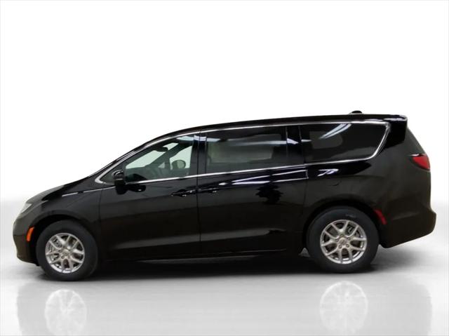 2025 Chrysler Pacifica PACIFICA SELECT