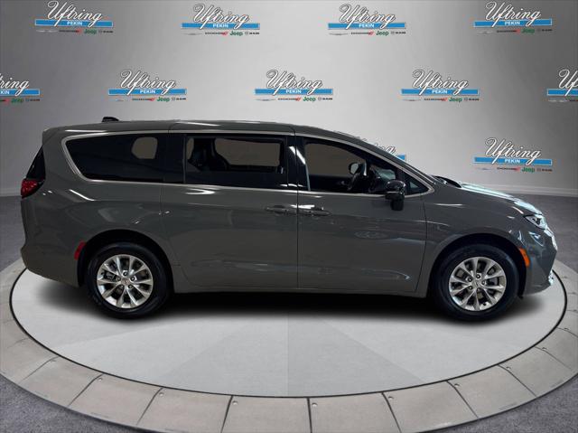 2025 Chrysler Pacifica PACIFICA SELECT AWD