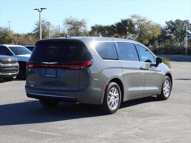 2025 Chrysler Pacifica PACIFICA SELECT