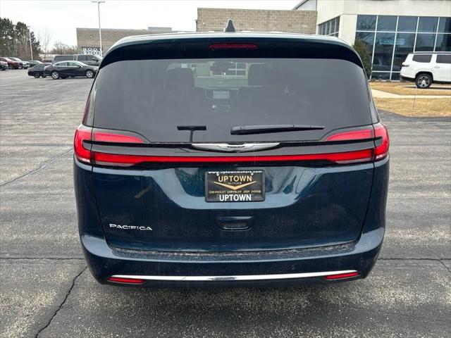 2025 Chrysler Pacifica PACIFICA SELECT