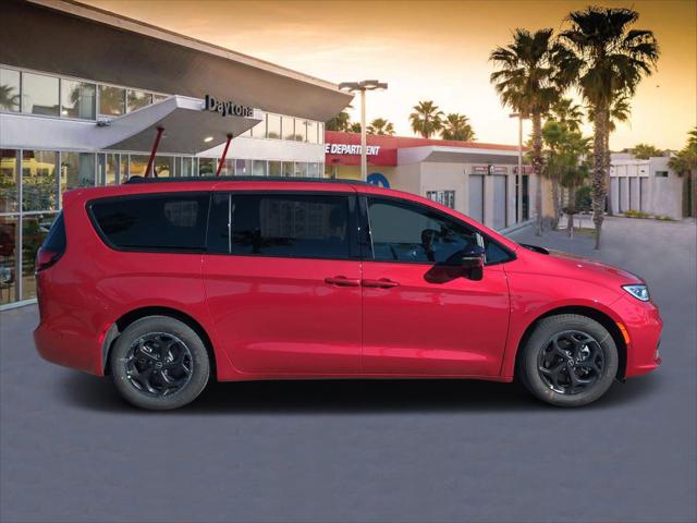 2025 Chrysler Pacifica Hybrid PACIFICA PLUG-IN HYBRID S APPEARANCE