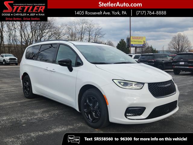 2025 Chrysler Pacifica Hybrid PACIFICA PLUG-IN HYBRID S APPEARANCE