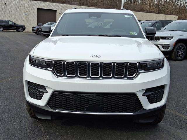 2025 Jeep Grand Cherokee GRAND CHEROKEE LAREDO X 4X4