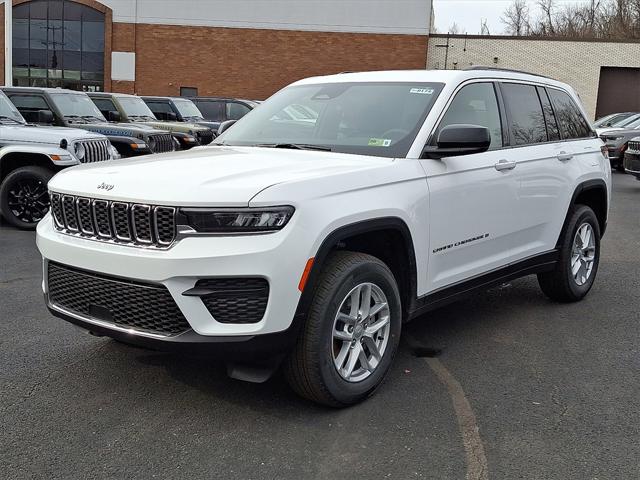 2025 Jeep Grand Cherokee GRAND CHEROKEE LAREDO X 4X4