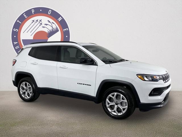 2025 Jeep Compass COMPASS LATITUDE 4X4