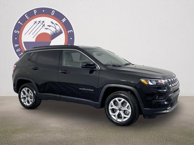 2025 Jeep Compass COMPASS LATITUDE 4X4