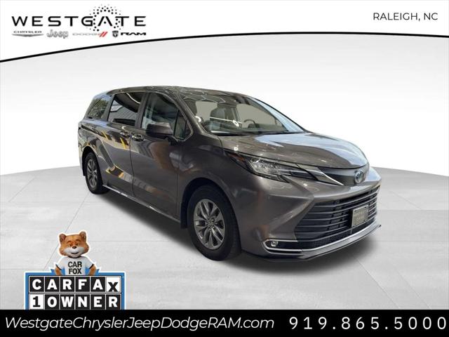 2023 Toyota Sienna XLE