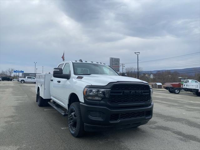 2024 RAM Ram 3500 Chassis Cab RAM 3500 TRADESMAN CREW CAB CHASSIS 4X4 60 CA