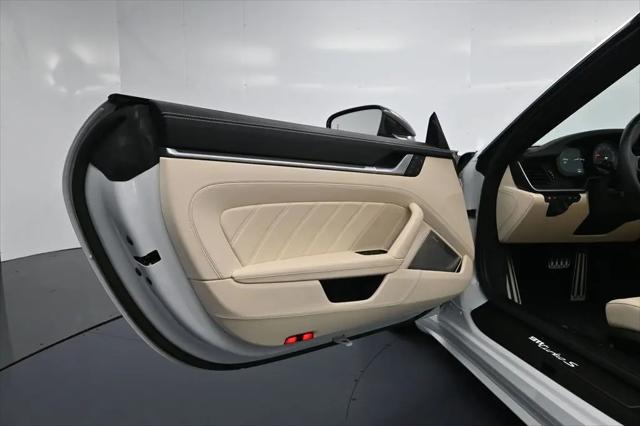 2023 Porsche 911 Turbo S Cabriolet