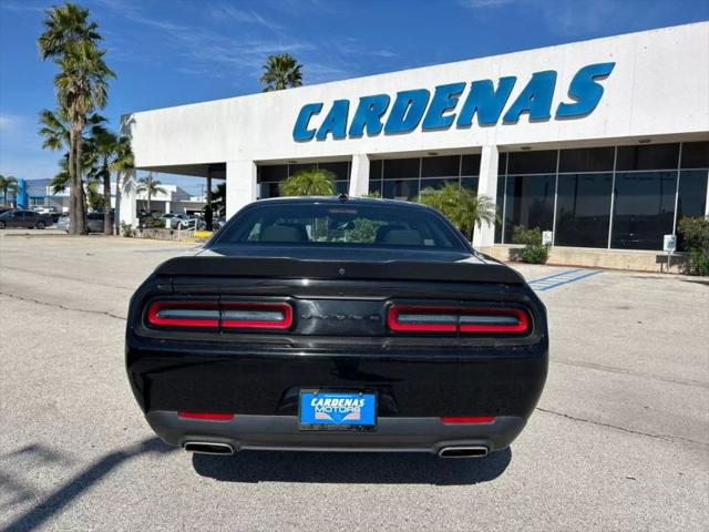 2022 Dodge Challenger SXT