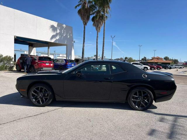 2022 Dodge Challenger SXT