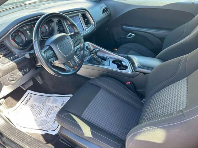 2022 Dodge Challenger SXT