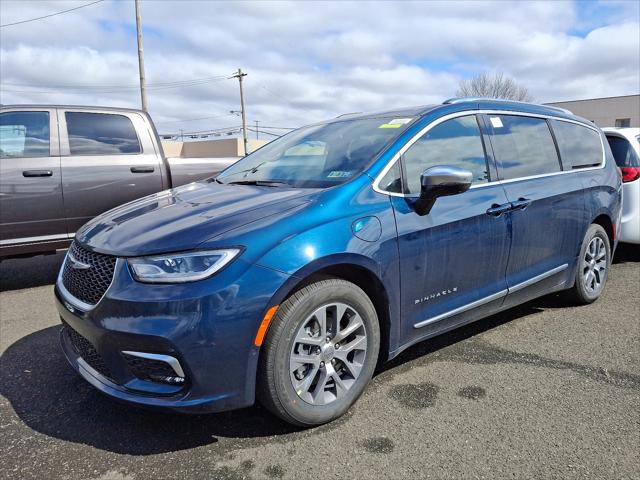 2025 Chrysler Pacifica Hybrid PACIFICA PLUG-IN HYBRID PINNACLE