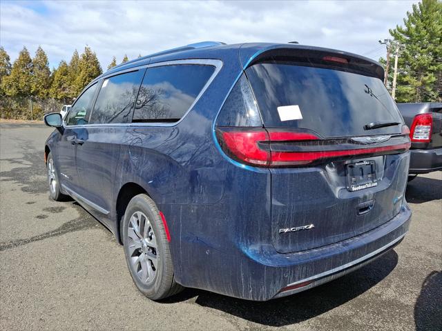 2025 Chrysler Pacifica Hybrid PACIFICA PLUG-IN HYBRID PINNACLE