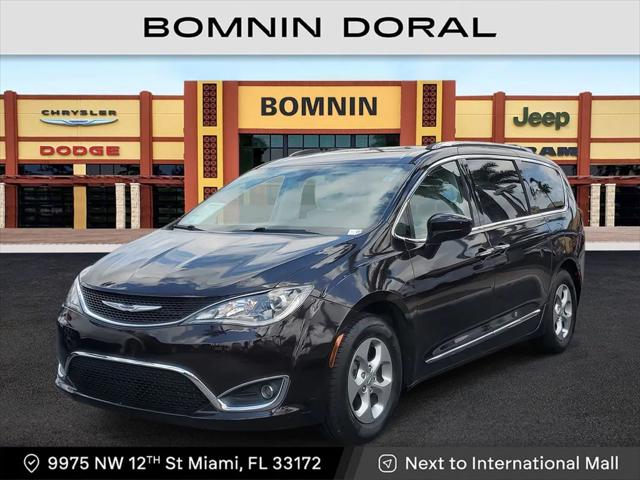 2017 Chrysler Pacifica Touring-L Plus