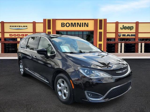 2017 Chrysler Pacifica Touring-L Plus