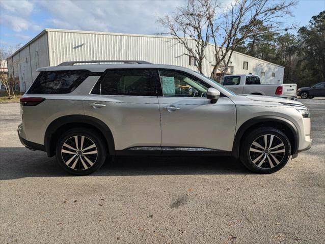 2024 Nissan Pathfinder Platinum 4WD