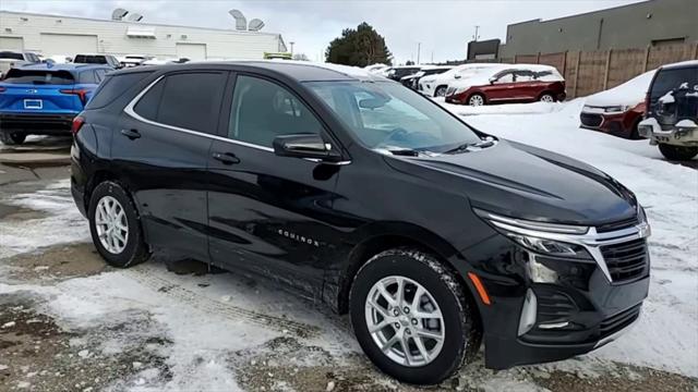 Used 2022 Chevrolet Equinox LT with VIN 2GNAXTEV7N6104500 for sale in Waterford, MI