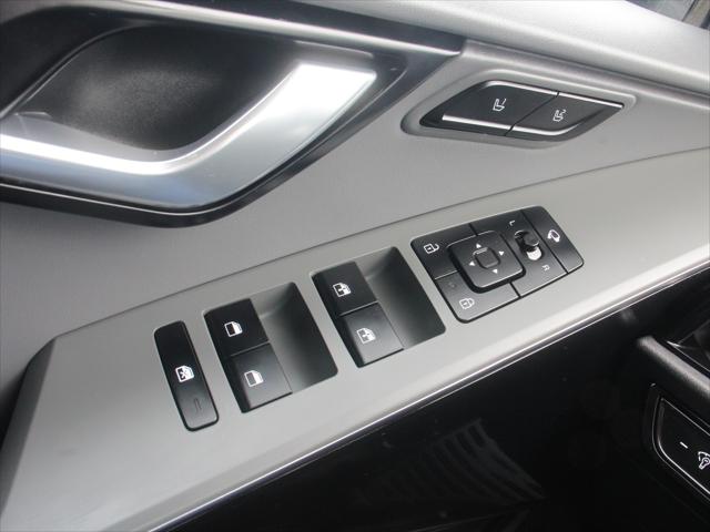 2023 Kia Niro SX Touring
