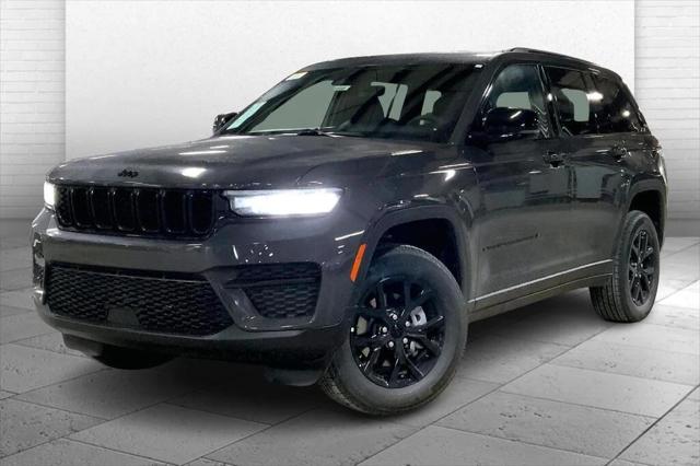 2025 Jeep Grand Cherokee GRAND CHEROKEE ALTITUDE 4X4