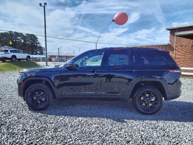 2025 Jeep Grand Cherokee GRAND CHEROKEE ALTITUDE 4X4