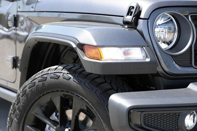 2025 Jeep Gladiator GLADIATOR NIGHTHAWK 4X4