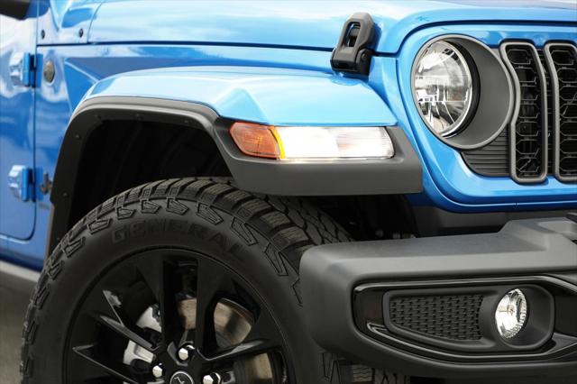 2025 Jeep Gladiator GLADIATOR NIGHTHAWK 4X4