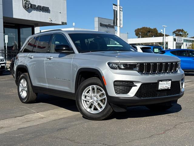 2025 Jeep Grand Cherokee GRAND CHEROKEE LAREDO X 4X2