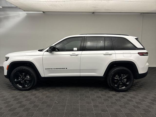 2025 Jeep Grand Cherokee GRAND CHEROKEE ALTITUDE 4X4