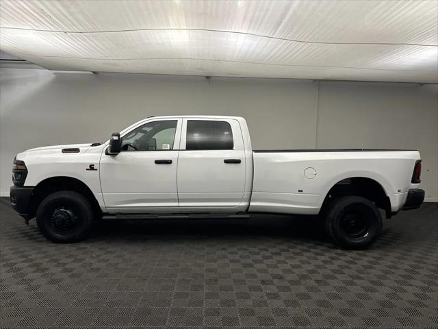 2025 RAM Ram 3500 RAM 3500 TRADESMAN CREW CAB 4X4 8 BOX