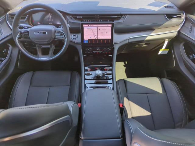 2025 Jeep Grand Cherokee Overland 4x4