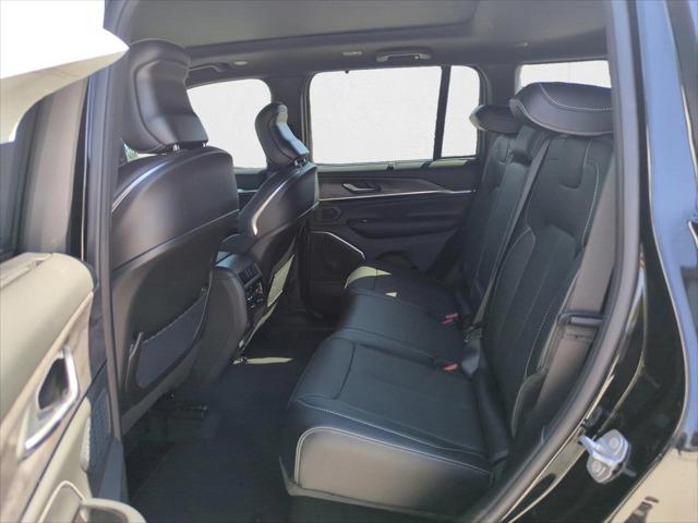 2025 Jeep Grand Cherokee Overland 4x4
