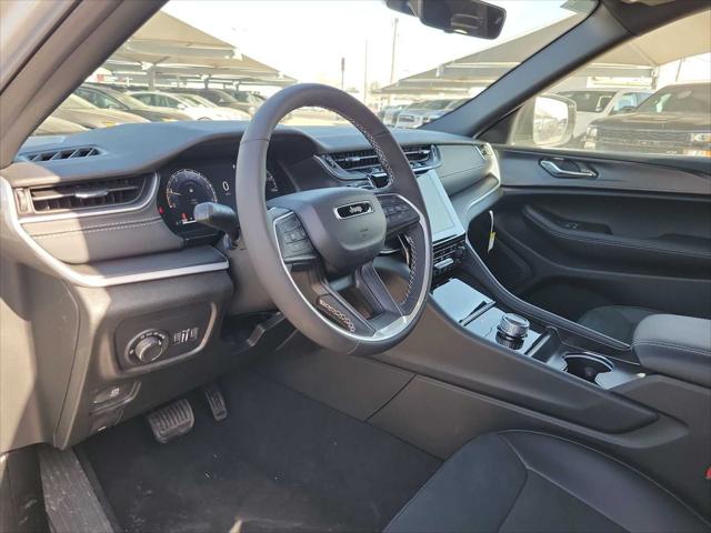 2025 Jeep Grand Cherokee GRAND CHEROKEE L ALTITUDE 4X2