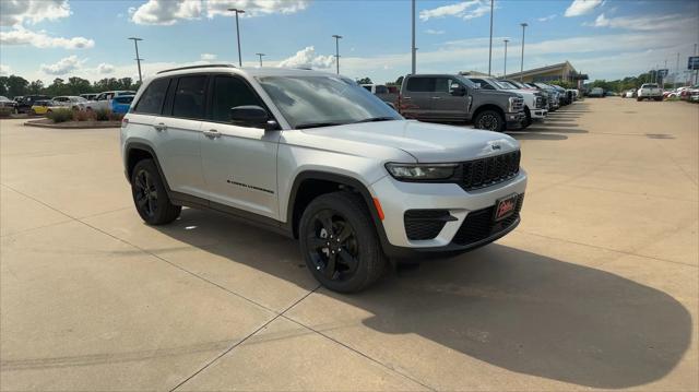 2025 Jeep Grand Cherokee GRAND CHEROKEE ALTITUDE 4X4