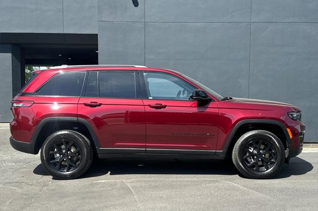 2025 Jeep Grand Cherokee GRAND CHEROKEE ALTITUDE 4X4