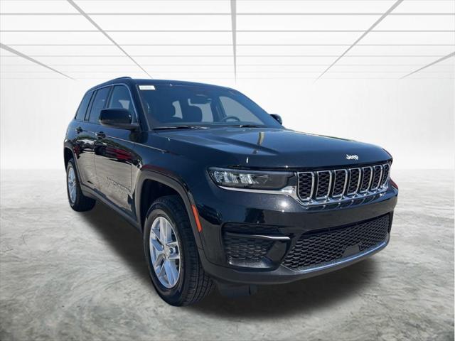 2025 Jeep Grand Cherokee GRAND CHEROKEE LAREDO X 4X2