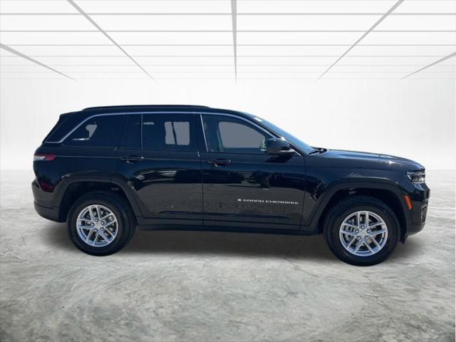 2025 Jeep Grand Cherokee GRAND CHEROKEE LAREDO X 4X2