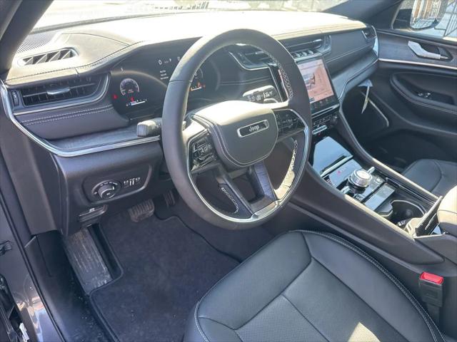 2025 Jeep Grand Cherokee Overland 4x4