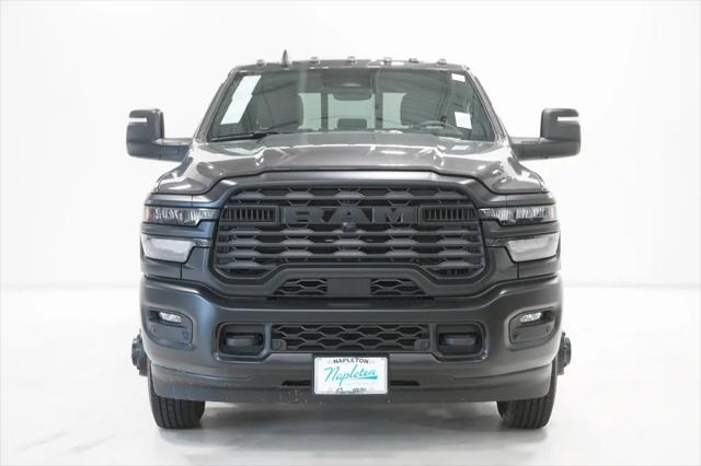 2025 RAM Ram 3500 RAM 3500 TRADESMAN CREW CAB 4X4 8 BOX