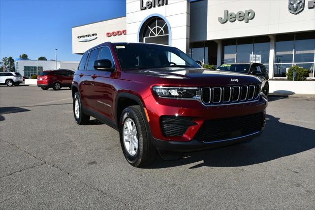 2025 Jeep Grand Cherokee GRAND CHEROKEE LAREDO 4X4