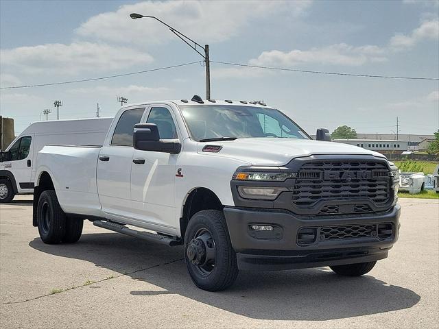 2025 RAM Ram 3500 RAM 3500 TRADESMAN CREW CAB 4X4 8 BOX