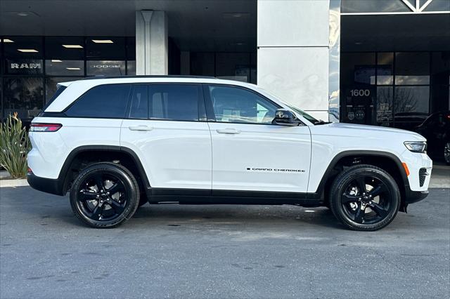 2025 Jeep Grand Cherokee GRAND CHEROKEE ALTITUDE X 4X4