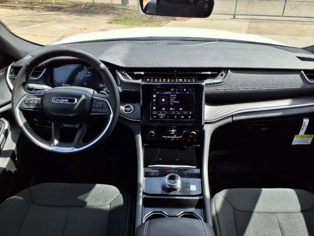 2025 Jeep Grand Cherokee GRAND CHEROKEE L LAREDO X 4X2