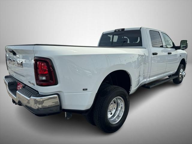 2025 RAM Ram 3500 RAM 3500 TRADESMAN CREW CAB 4X4 8 BOX