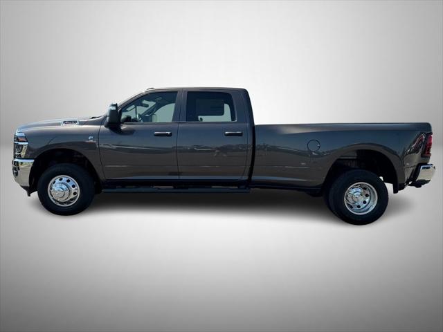 2025 RAM Ram 3500 RAM 3500 TRADESMAN CREW CAB 4X4 8 BOX